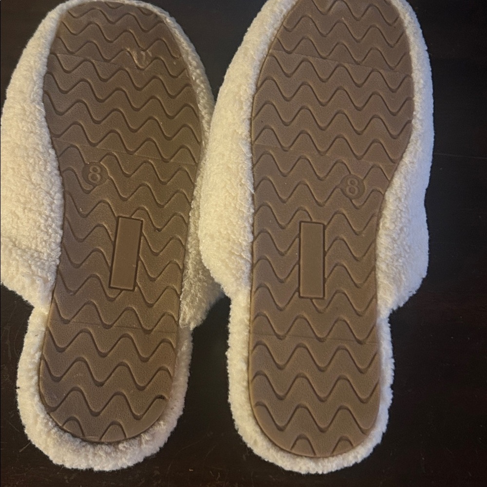 Auden Soft Cream Slippers - Picture 2 of 2
